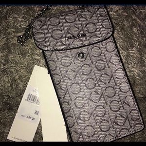 Calvin Klein Hailey logo crossbody (grey)